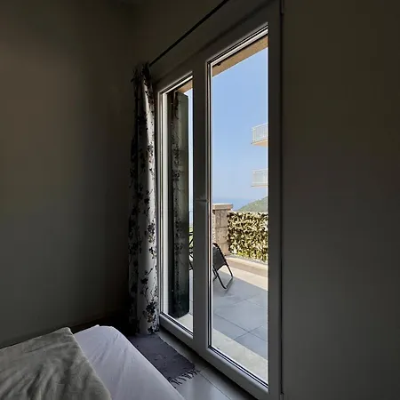 Denis Apartment *
