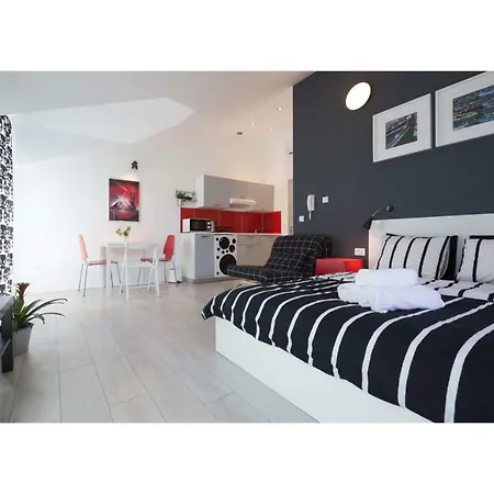 Denis Apartment *