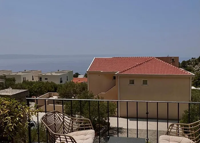 Denis Apartman